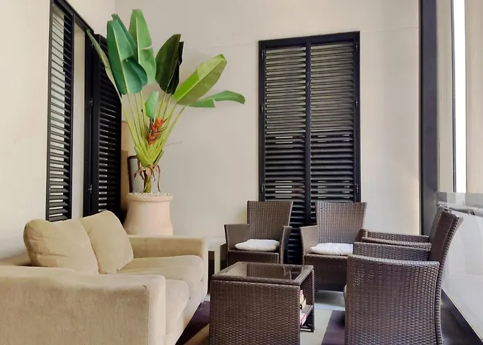 Selecta Elegante Apartamento Con Patio En Centro Historico